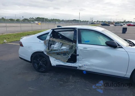 2025 Honda Accord Hybrid Sport-L z USA, uszkodzony, nr VIN 1HGCY2F71SA063998